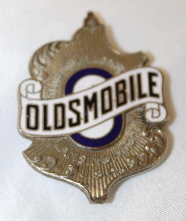 1925-1927 Oldsmobile Motor Car Co Radiator Emblem Badge: cloisonne, 2.25" x 1.5"