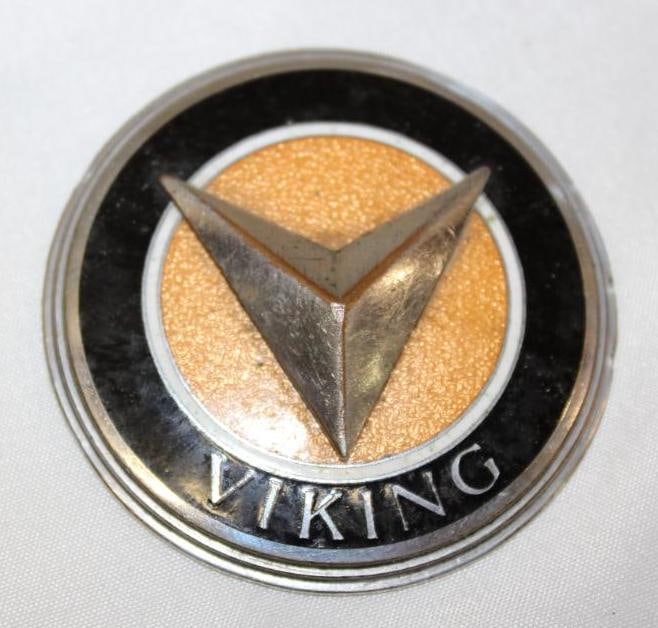 1929-1930 Oldsmobile Viking Motor Car Co Radiator Emblem Badge: cloisonne, 2.25" diameter