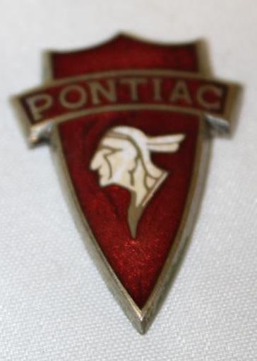 1931 Pontiac Motor Car Co Dash Emblem: cloisonne, 1.25" x 1"