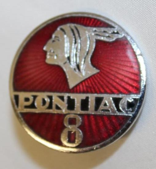 1933 Pontiac Chief 8 Motor Car Co Radiator Emblem Badge (1 of 2)