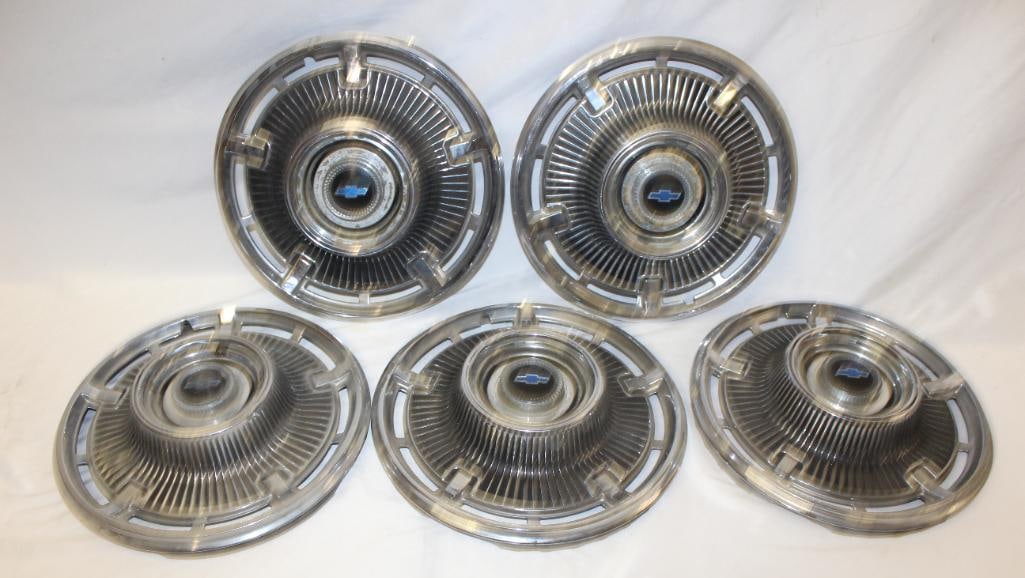 Set of 5 1965 Chevrolet Impala Hubcaps (1 of 6)