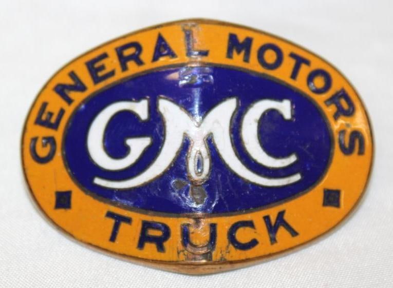 1934-1935 GMC Trucks Radiator Emblem Badge (1 of 2)