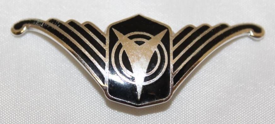 1932-1933 Nash Motor Car Co 8 Headlight Emblem Badge: 1" x 2.5"