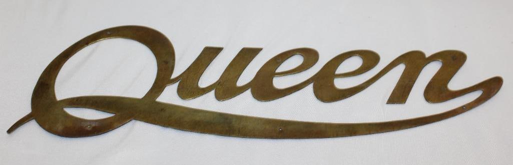 Queen Motor Car Co Brass Radiator Emblem Script (1 of 2)