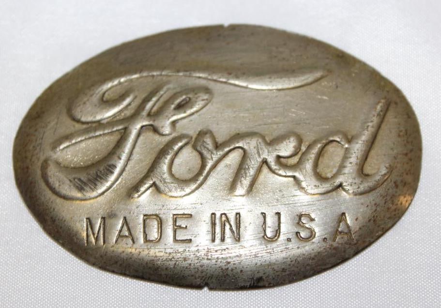 Early Ford Motor Car Co Script Radiator Emblem Badge (1 of 2)