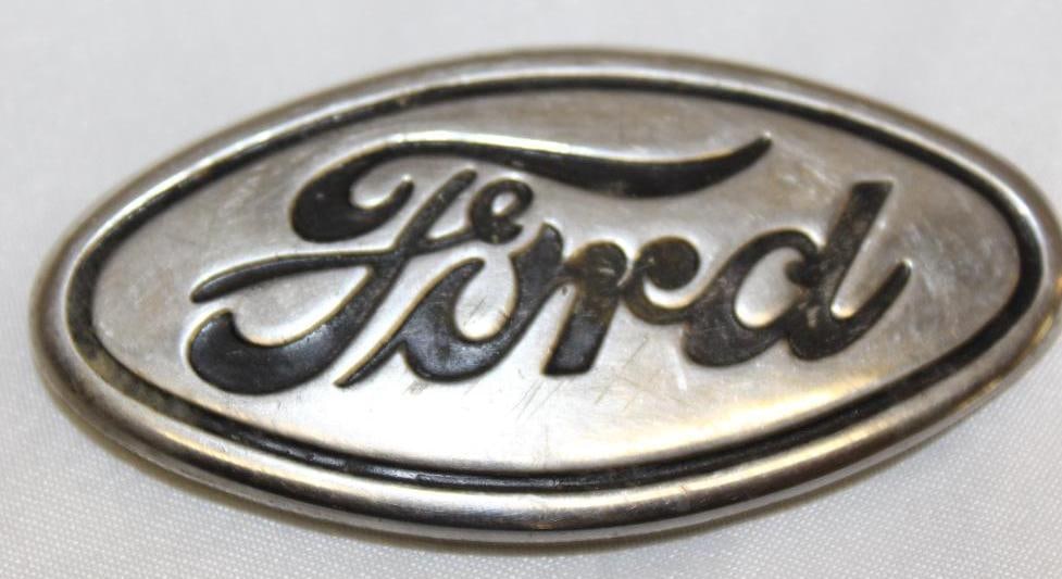 1931-1932 Ford Motor Car Co Radiator Emblem Badge: 1.5" x 3"