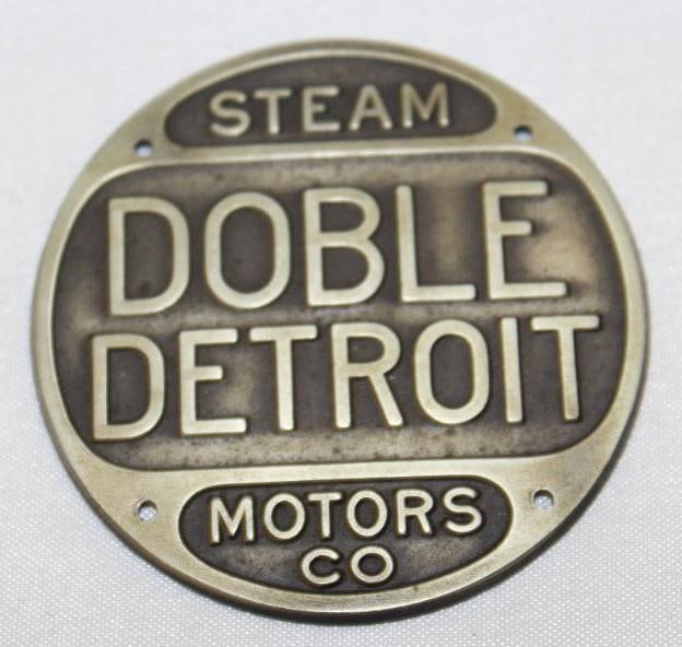 1917-1918 Doble Detroit Steamcar Wheel Hubcap Emblem Badge: 2.25" diameter