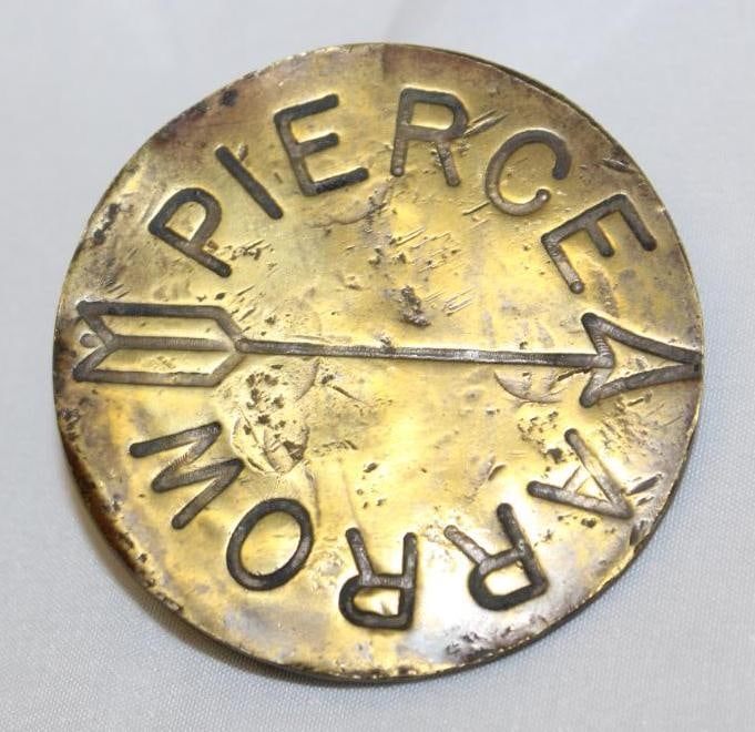 1910 Pierce Arrown Brass Hubcap Emblem Badge (1 of 2)