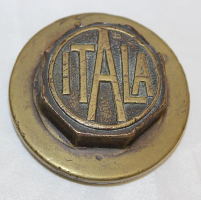 1910's Brass Itala Motor Car Co Threaded Hubcap (1 of 2)