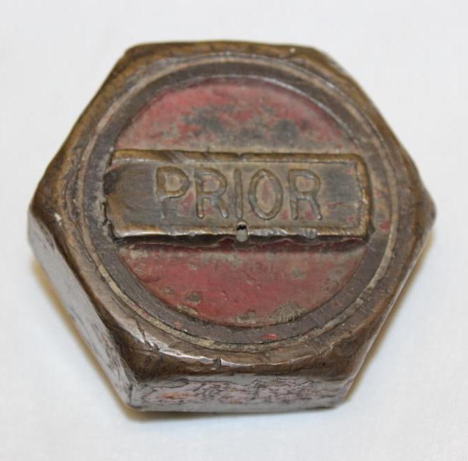 Brass Prior Motor Car Co Threaded Hubcap: 2.5" x 2.5"