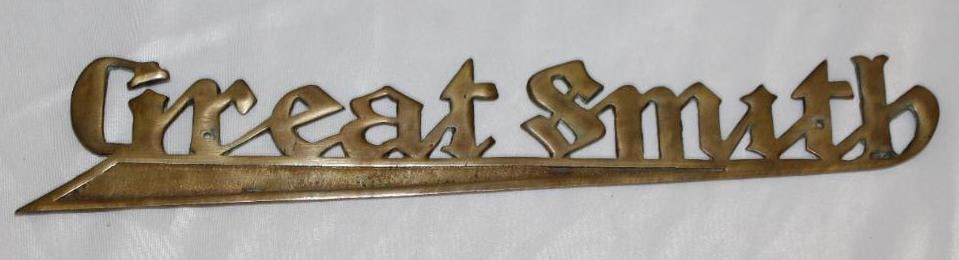 Great Smith Motor Car Co Brass Radiator Emblem Script (1 of 2)
