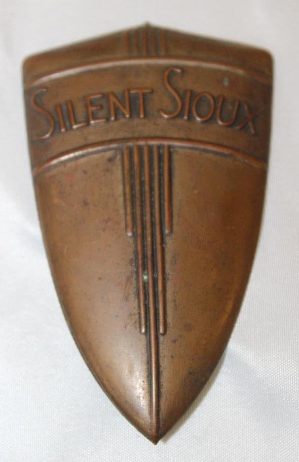 Silent Sioux Brass Emblem Badge: 3.5" x 2"