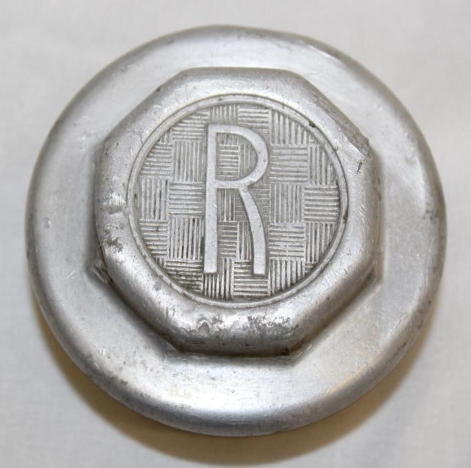 1925-1926 Rollin Threaded Hubcap: 3.25" diameter