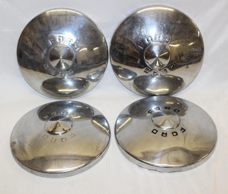 Set of 4 1949-1950 Ford Hubcaps (1 of 5)