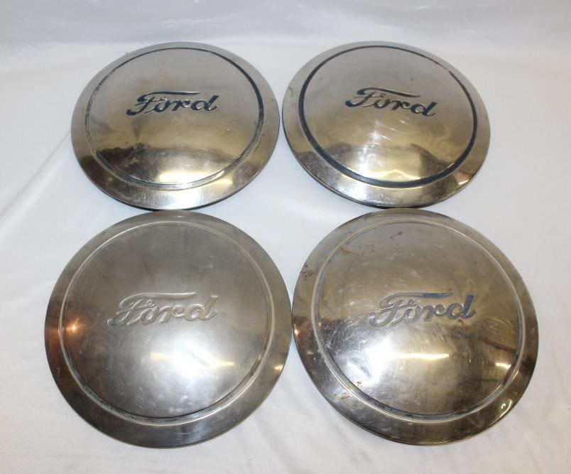 Set of 4 1938-1939 Ford Truck Hubcaps (1 of 6)