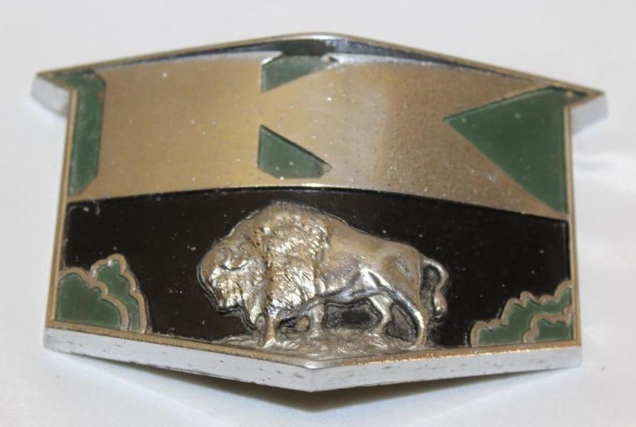 1951-1952 Kaiser Frazer Radiator Emblem Badge (1 of 2)