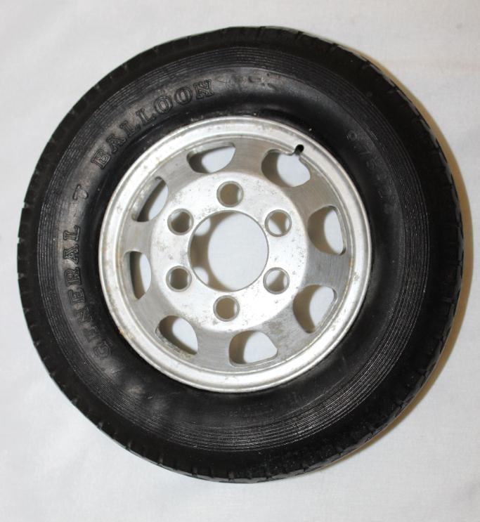 General Balloon Truck Advertising Tire Ashtray (1 of 2)
