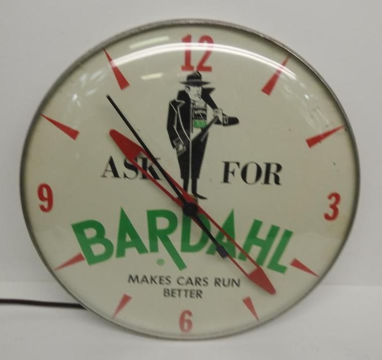 Bardahl Clock: Great graphics and overall good condition, made by TW O'Connell, working condition unknown, size 12"