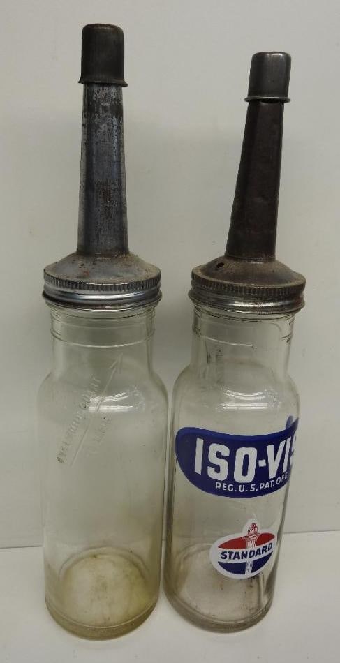Standard Iso-Vis and Generic Oil Quart Bottles (1 of 3)