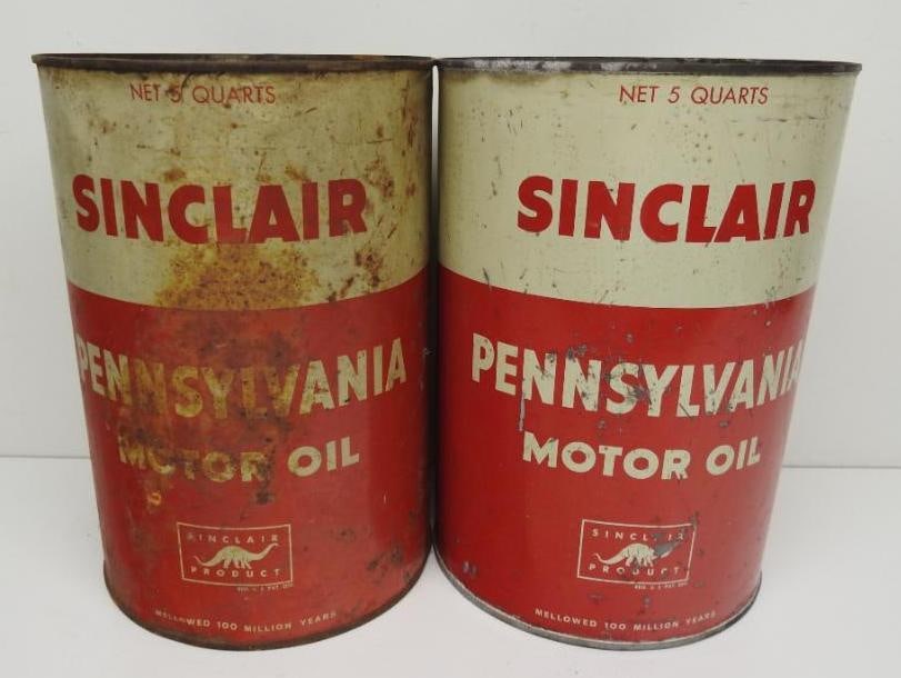 Pair of Sinclair Pennsylvania Five Quart Oil Cans (1 of 3)