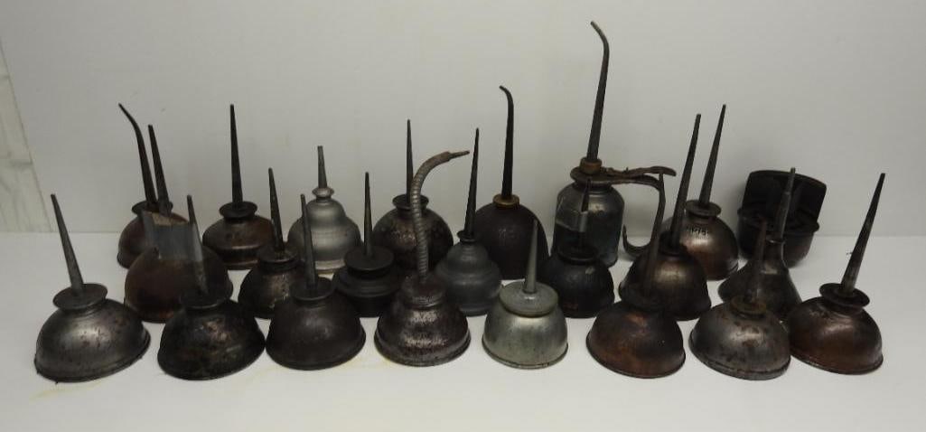 Large Group of Handy Oilers and Oil Cans (1 of 5)