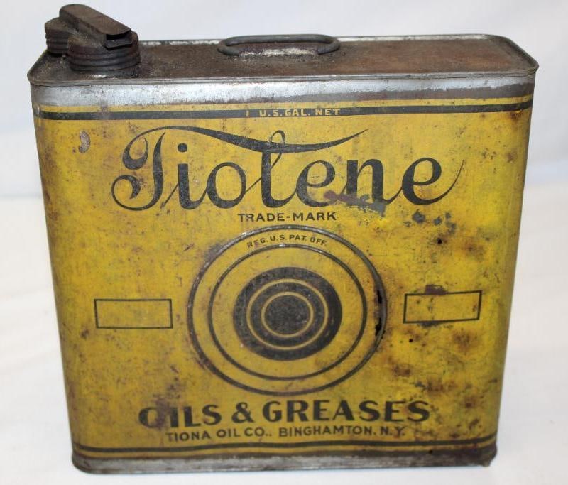 Pure Tiolene 1 Gallon Motor Oil Can (1 of 4)