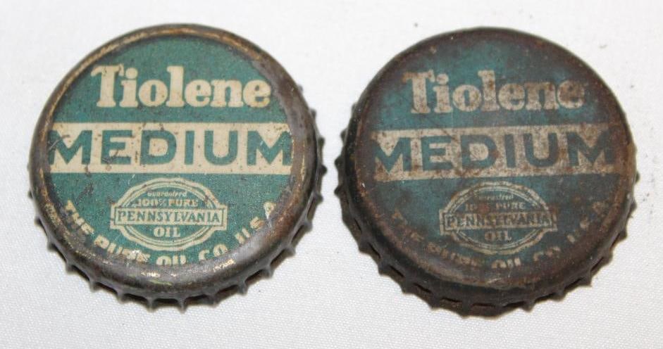 Group of 2 Pure Tiolene Medium Oil Bottle Cap (1 of 2)