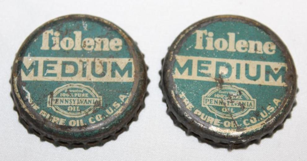 Group of 2 Pure Tiolene Medium Oil Bottle Cap (1 of 2)