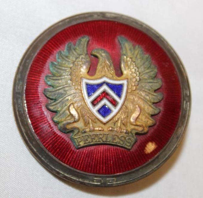 1923-1924 Peerless Motor Car Co Radiator Emblem Badge (1 of 2)