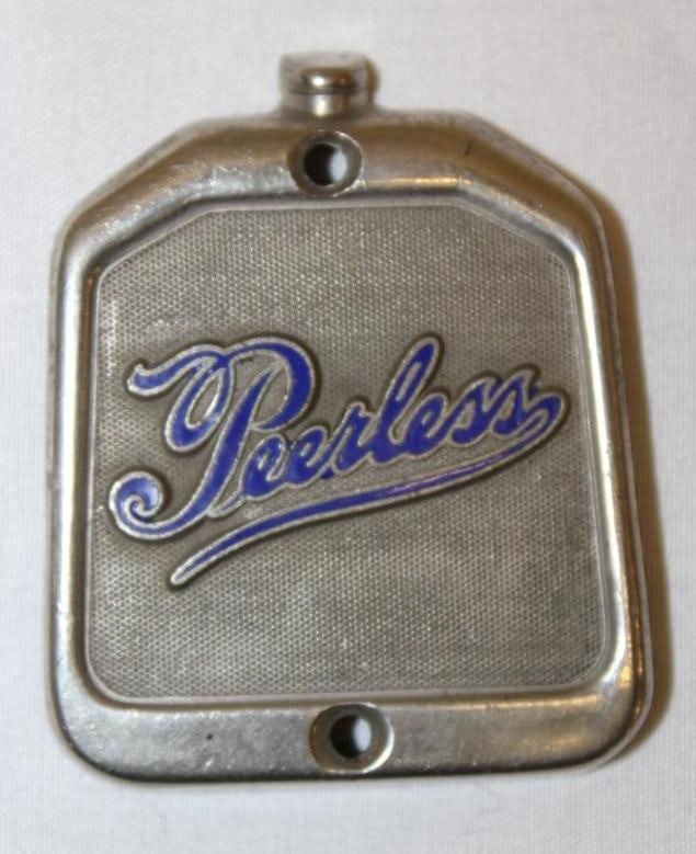 1917-1922 Peerless Motor Car Co Radiator Emblem Badge (1 of 2)