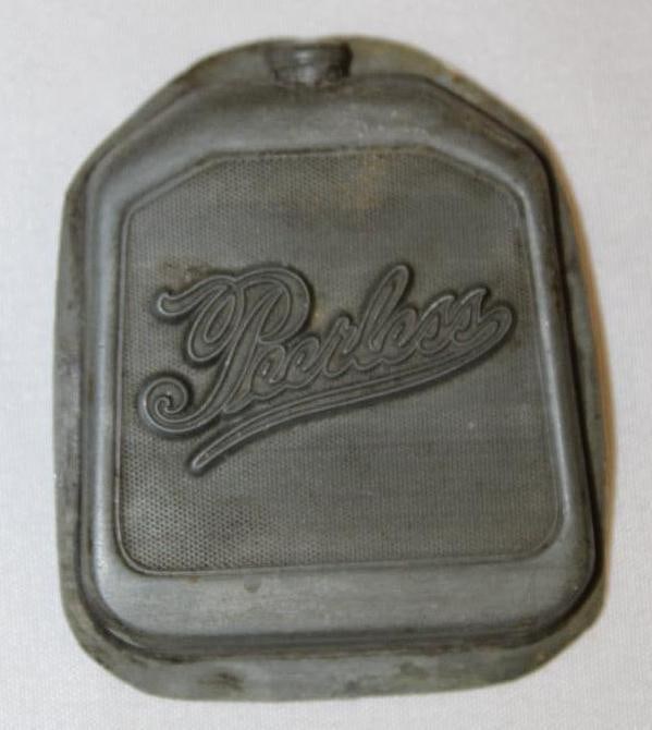 1916 Peerless Motor Car Co Radiator Emblem Badge (1 of 2)