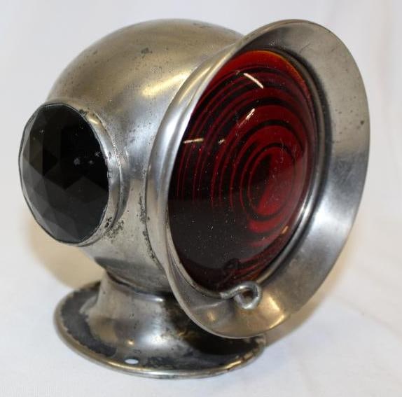 Round Accessory Jeweled Automobile Taillight (1 of 5)