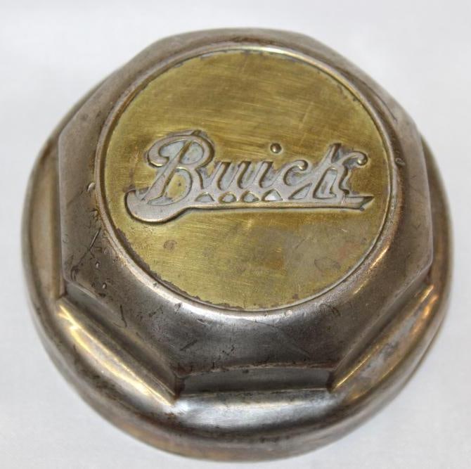 Buick Motor Car Co Automobile Threaded Hubcap (1 of 2)