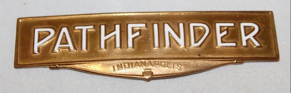 1914-1916 Pathfinder Motor Car Co Radiator Emblem Badge (1 of 2)