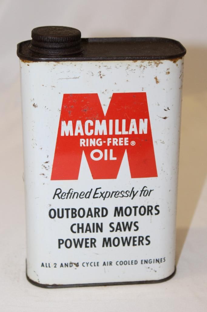 MacMillen 1 Quart Outboard Oil Can (1 of 4)