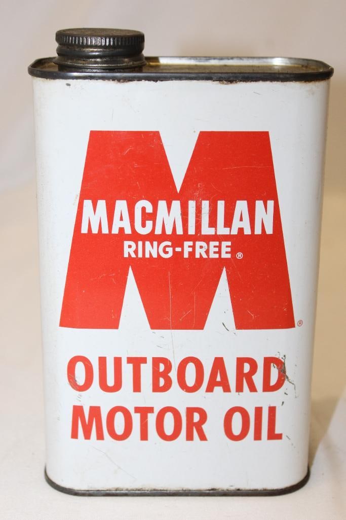 MacMillen 1 Quart Outboard Oil Can (1 of 4)
