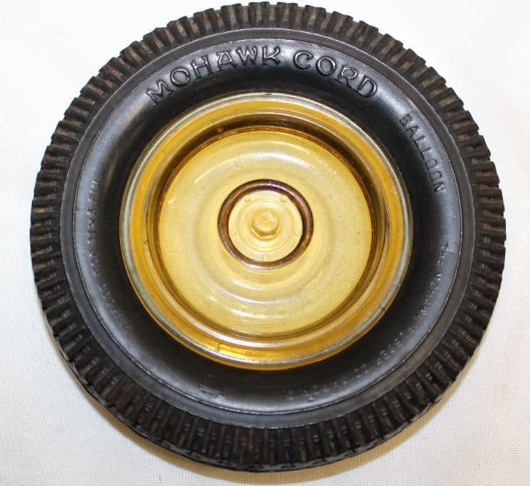 Mohawk Cord Tires Advertising Tire Ashtray w/ Embossed Amber Center (1 of 3)
