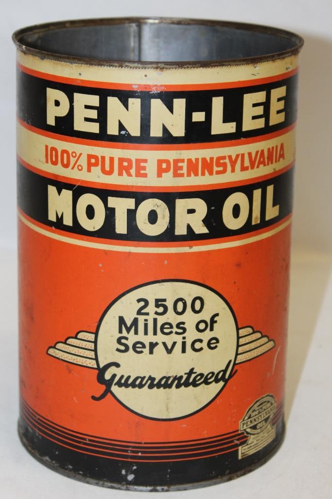 Penn-Lee Metal 5 Quart Motor Oil Can: missing top lid, has light discoloration and wear throughout, 9.5" x 6.5"