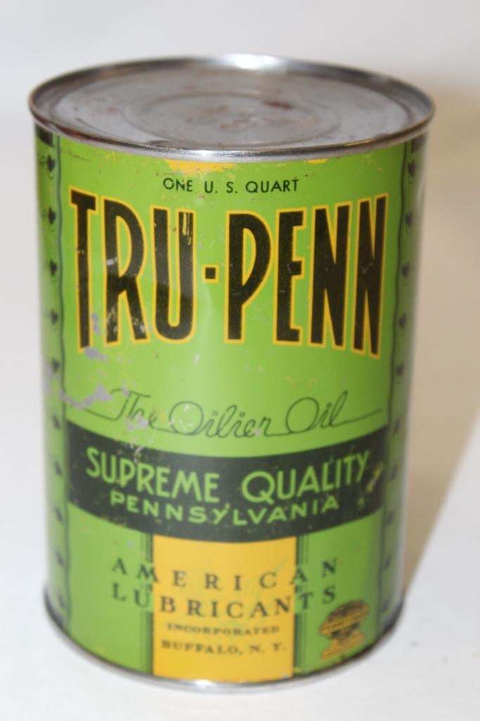 Tru-Penn Metal 1 Quart Motor Oil Can: 5.5" x 4", light wear and some scratches throughout, drained from 2 holes in top lid