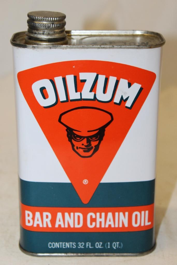 Oilzum Bar and Chain Outboard Flat Metal Motor Oil Can: 7" x 4.5" x 2.5", in very good condition with only minor wear, empty with lid