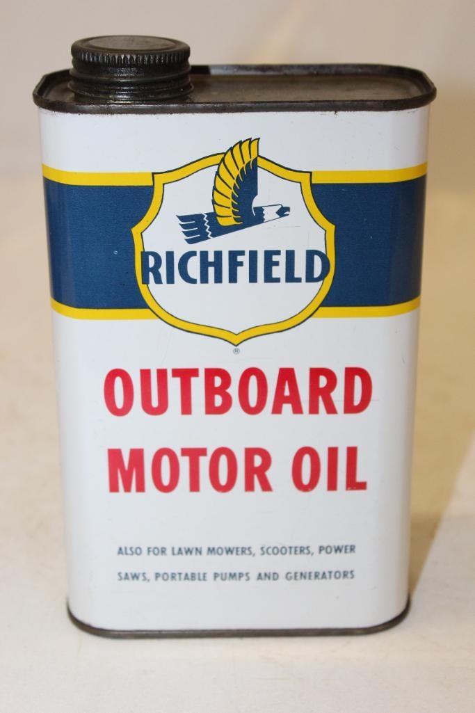 Richfield Outboard Flat Metal Motor Oil Can (1 of 4)