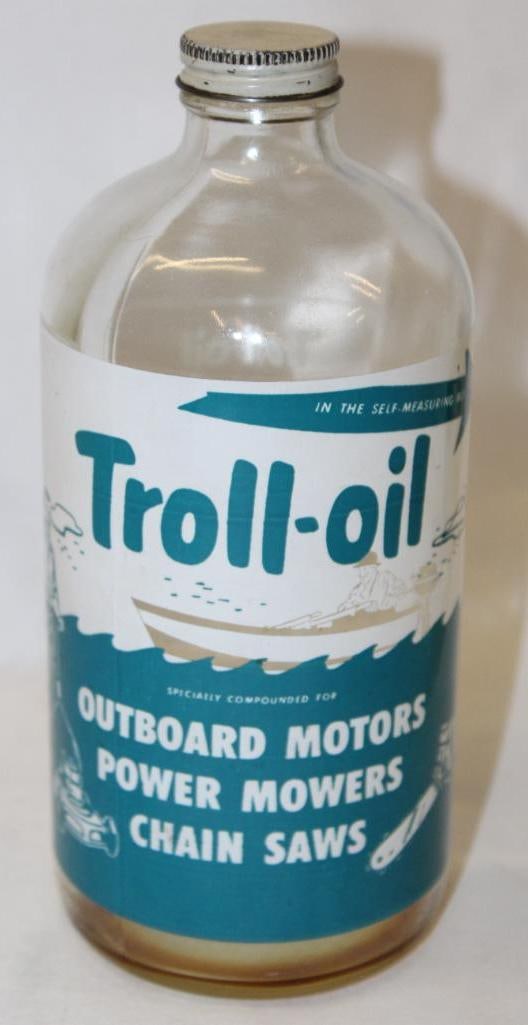 Graphic Univerzol Outboard Glass Quart Jar (1 of 5)