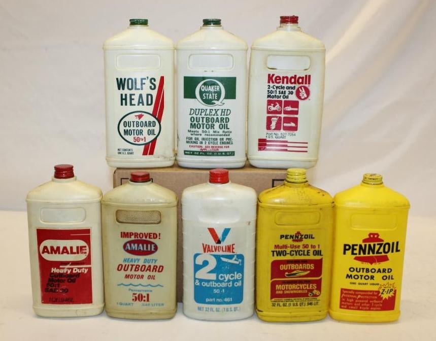 Group of 8 Amalie Pennzoil Kendall Wolfshead Quaker State Valvoline Plastic Outboard Containers: largest 9" x 4" x 2.5", Valvoline has scratches on front, Pennzoil has staining, all show wear, all are empty with lid