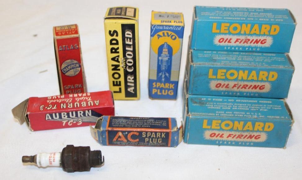 Group of 11 Advertising Spark Plugs with Boxes Leonard, Champion, AC (1 of 6)