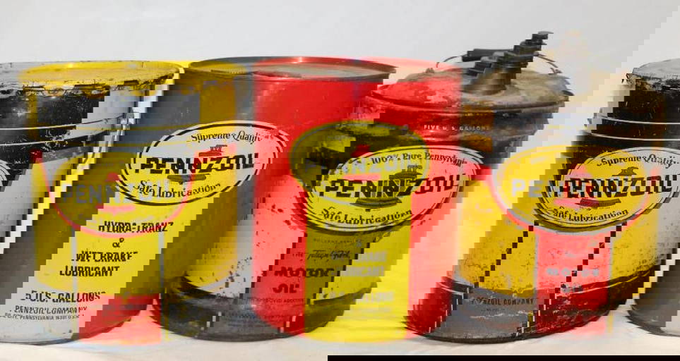 Group Of Three Pennzoil 5 Gallon Round Oil & Grease Cans