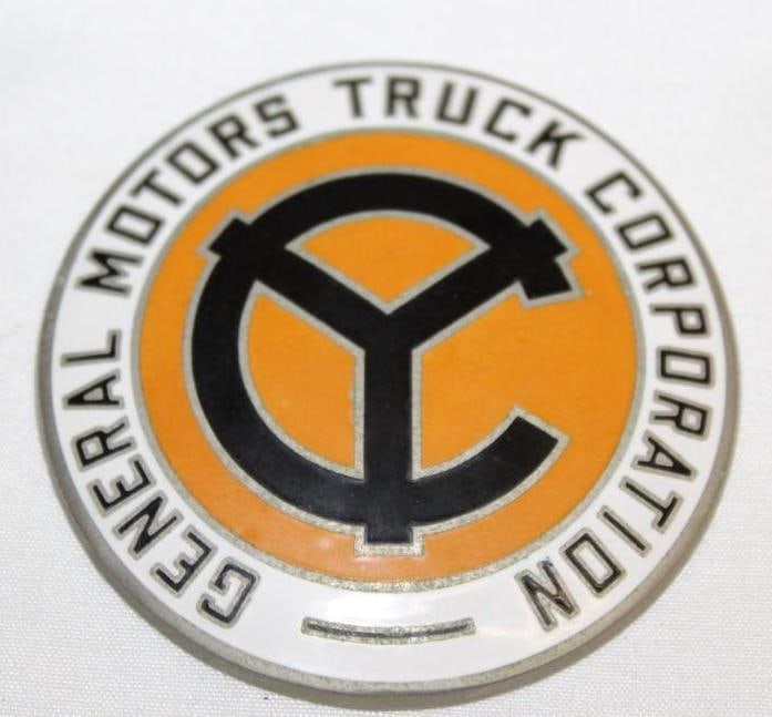 1926-1936 Yellow Coach General Motors Radiator Emblem Badge: cloisonne, 2.75" diameter