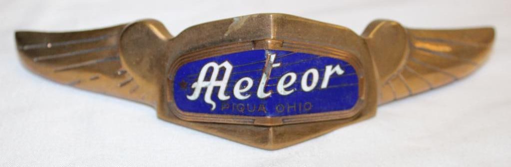 1914-1918 Meteor Motor Car Co Radiator Emblem Badge (1 of 3)