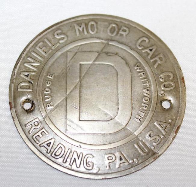 1916-1921 Brass Daniels Motor Car Co Hubcap Emblem Badge: 2.25" diameter