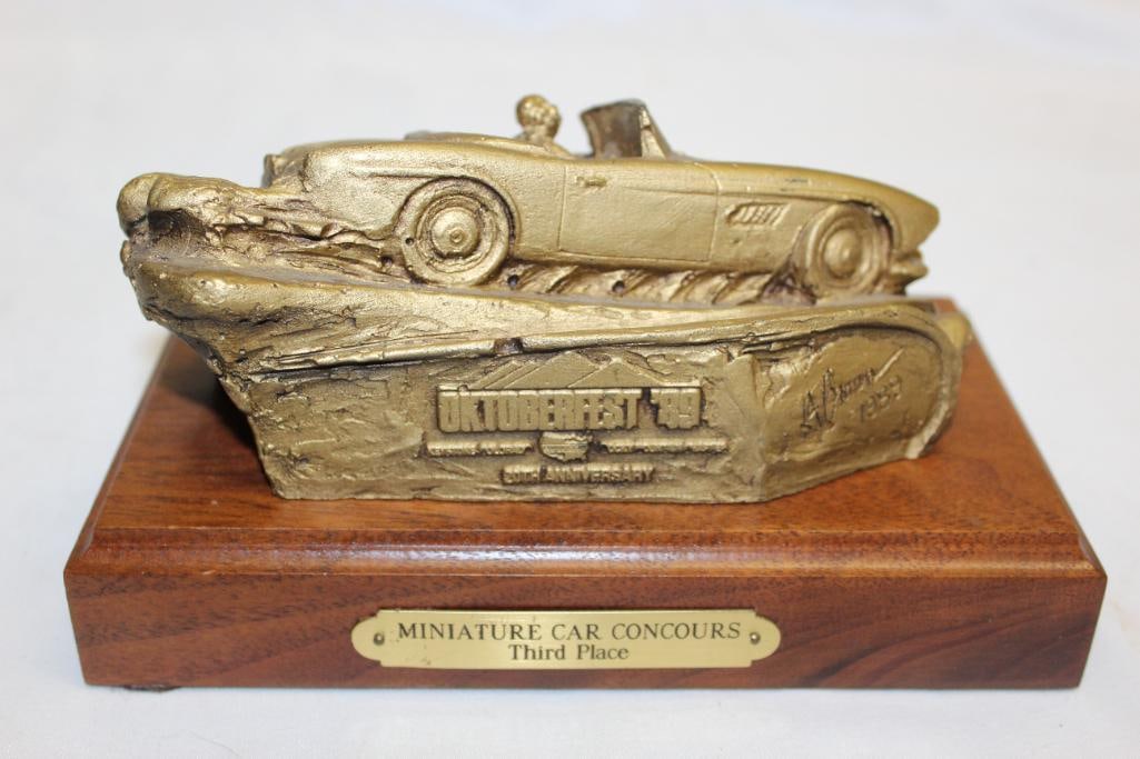 1989 Oktoberfest Keystone Colorado 20th Anniversary Award Trophy: 7.25" x 4" x 4"