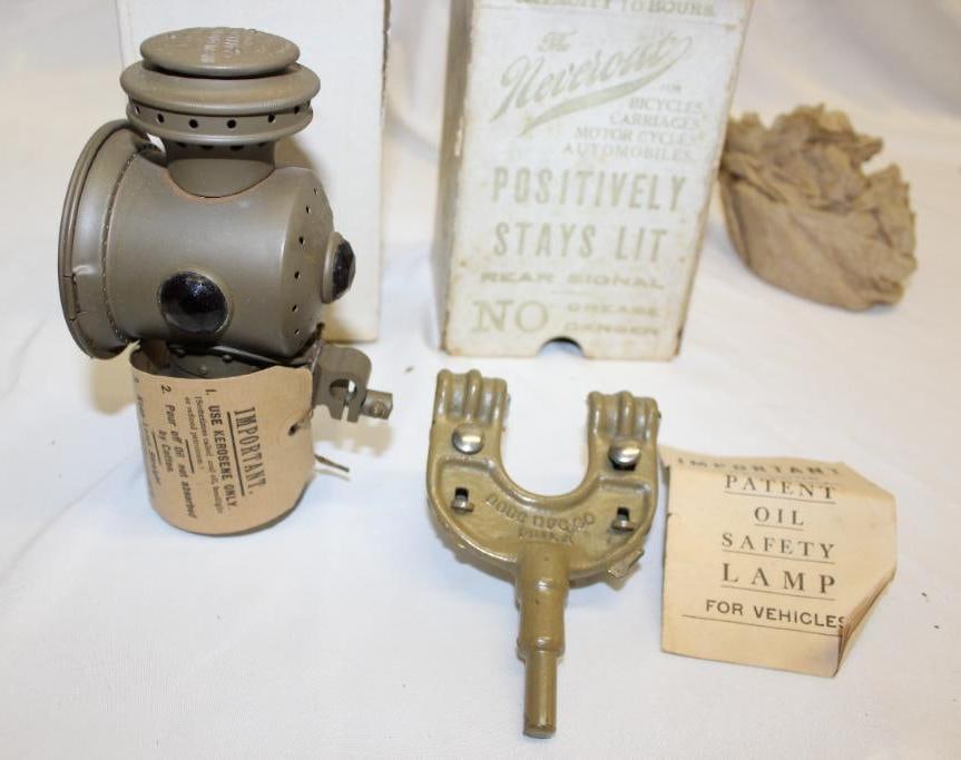 NOS Neverout Bicycle Motorcycle Kerosene Lamp Light with Original Box (1 of 10)
